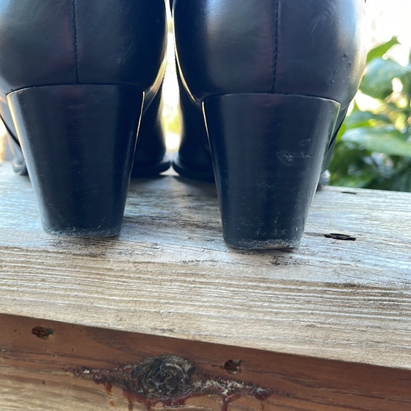 Vionic Upright Upton Ankle Boots - Picture 9 of 9